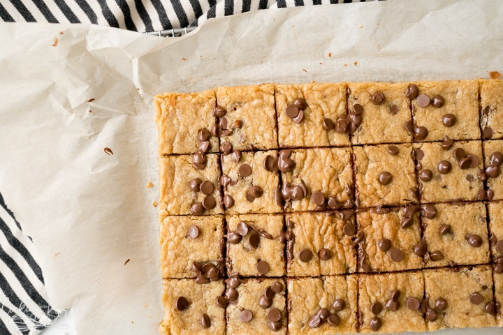 blonde brownie recipe finished and cut