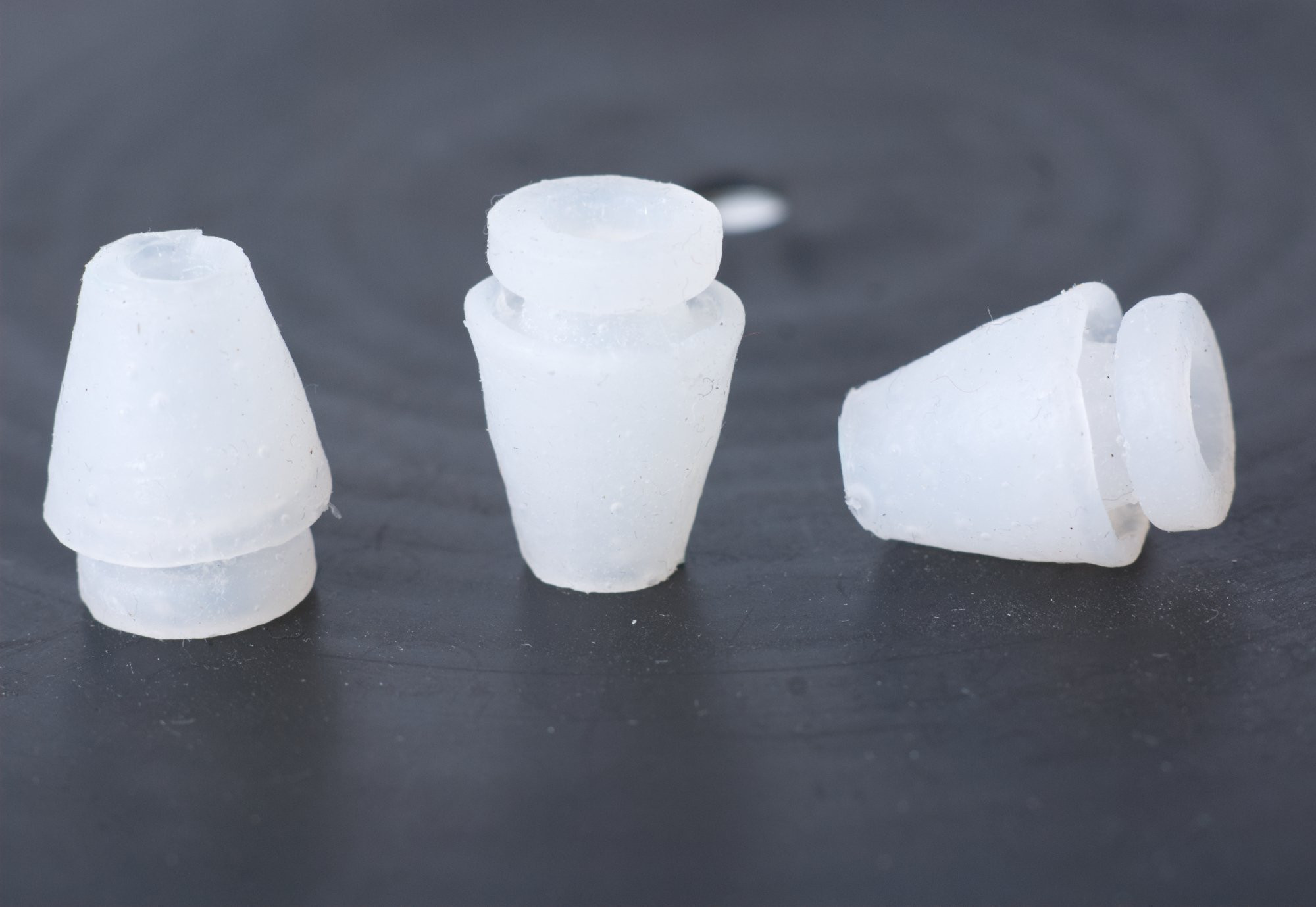 Silicone rubber motor mounts for Pioneer PL-12D, replacement parts for hum reduction.