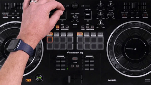 GIF demonstrating the paddle effects function on the DDJ-REV1, highlighting its ease of use for creative effect manipulation during DJ sets.